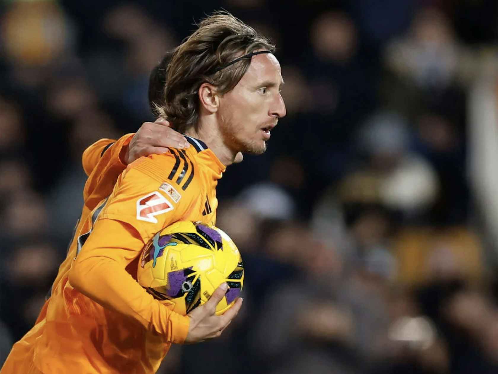 久保建英：堂安律的进球非常漂亮，这种处理方式正是他擅长的