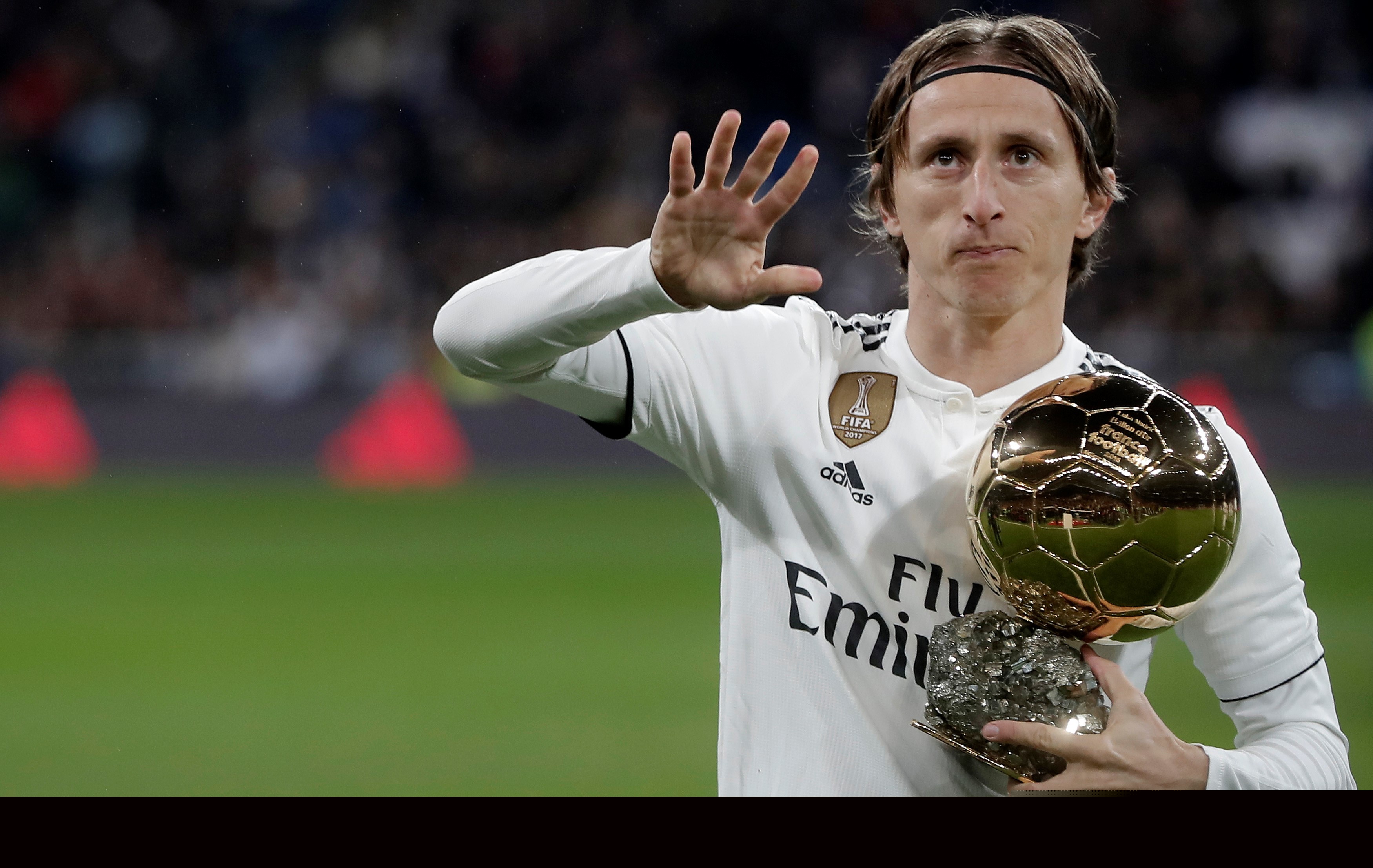 德乙半场：贝尔纳特屡献神扑，汉诺威暂0-0卡尔斯鲁厄